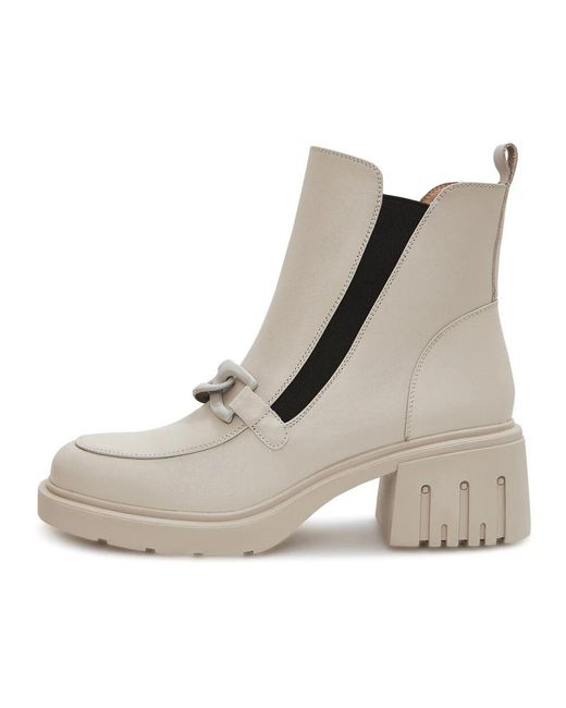 CESARE GASPARI Natural Chunky Heel Stiefeletten Mit Ketten-Details