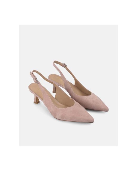 Alma En Pena. Pink Pumps