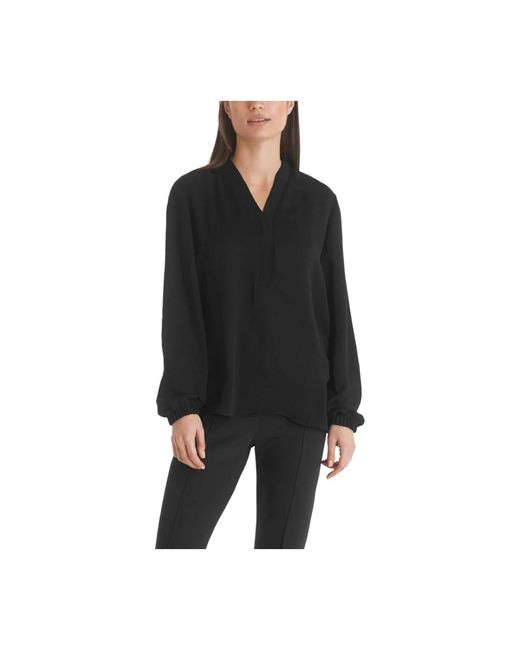 Marc Cain Overhemden ,Zwart ,Wijde Blouse Met Volantdetails in het Black
