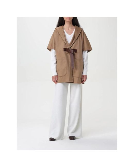 Max Mara Camel Wollen Cape Met Leren Riem in het Brown