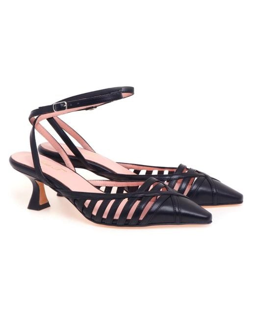 Anna F. Slingback in het Blue
