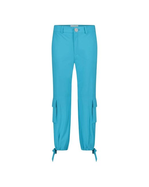 Jane Lushka Blue Cargo pants trend | hellblau
