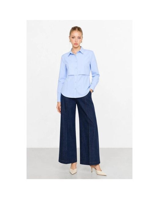 Kocca Cropped Overlay Blouse in het Blue