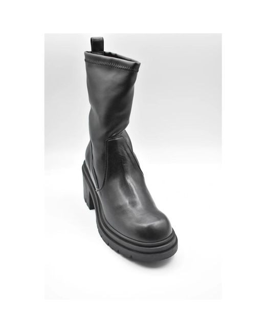 Janet & Janet Black High Boots