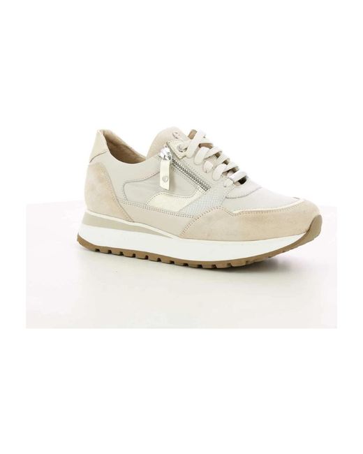 Footnotes White Hilda