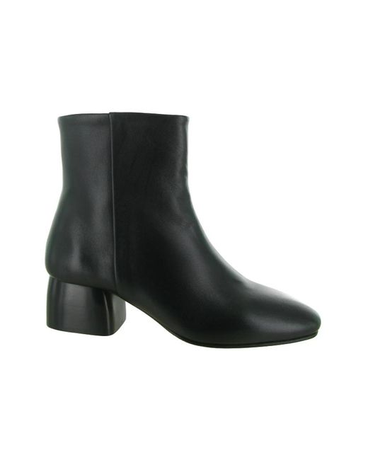 Bobbies Black Dakota