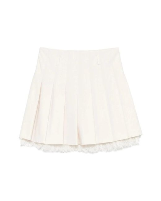 Short Skirts Self-Portrait en coloris White