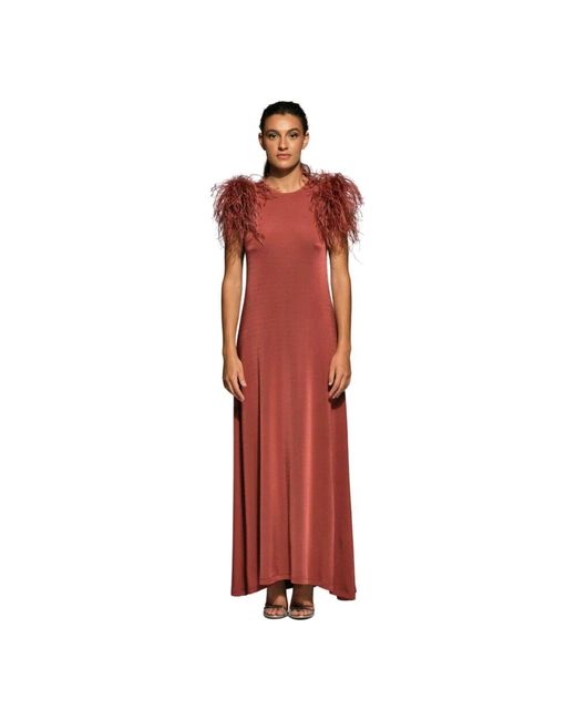 Maxi Dresses Moskada en coloris Red