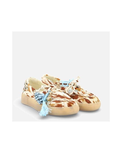 GIO+ Natural Sneakers
