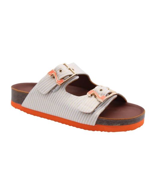 Nathan-Baume Brown Sliders