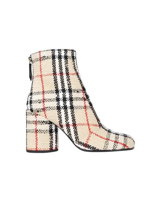 Heeled Boots di Burberry in Natural