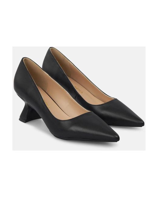 Alma En Pena. Black Pumps