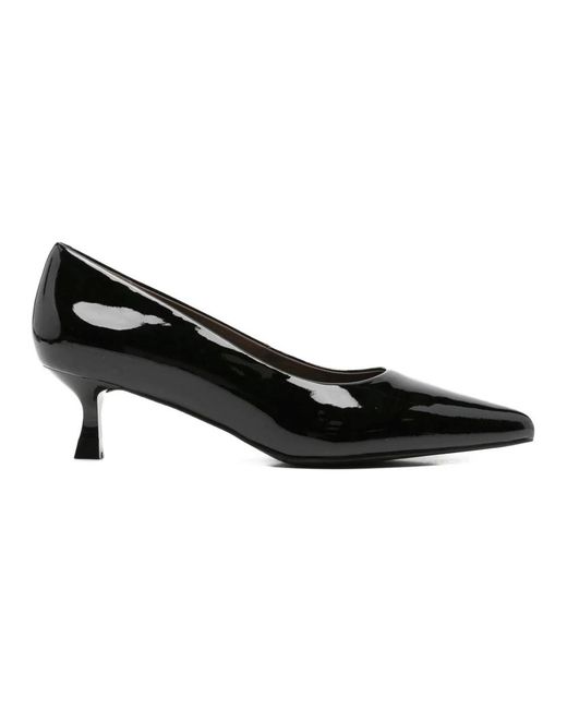 Linda Baumann Black Pumps