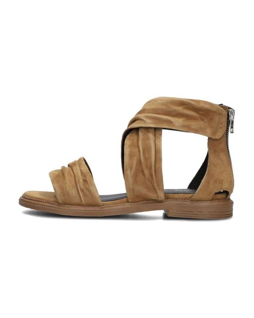 Notre-v Brown Flat Sandalen