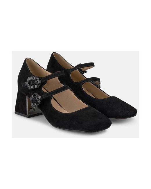 Alma En Pena. Black Pumps