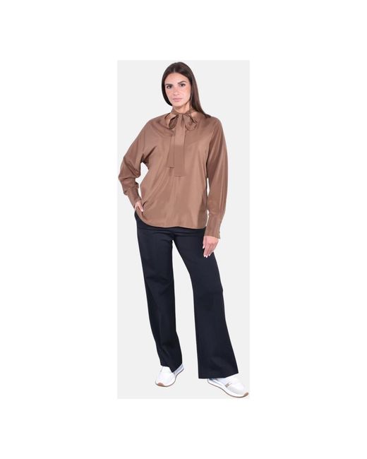 Max Mara Overhemden ,Zijden Crêpe De Chine Blouse Met Stropdas in het Brown
