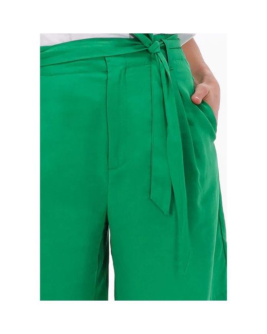 My Essential Wardrobe Green High Waist Grüne Shorts