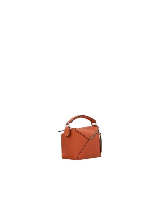 Handbags di Loewe in Red
