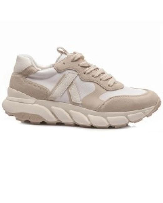 Callaghan Gray Sneakers
