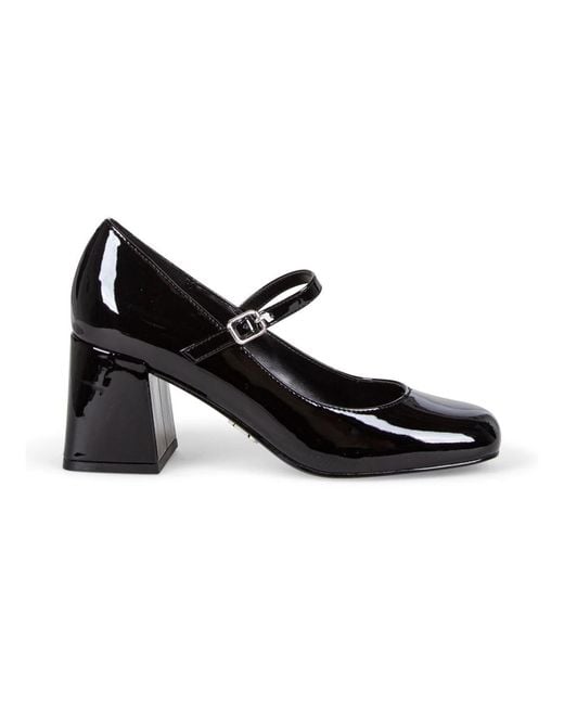 Steve Madden Black Pumps