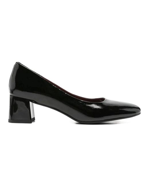 Linda Baumann Black Pumps
