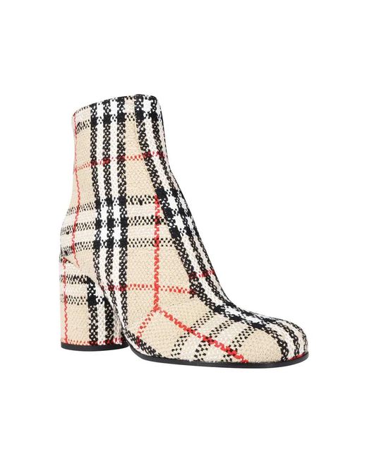 Heeled Boots di Burberry in Natural