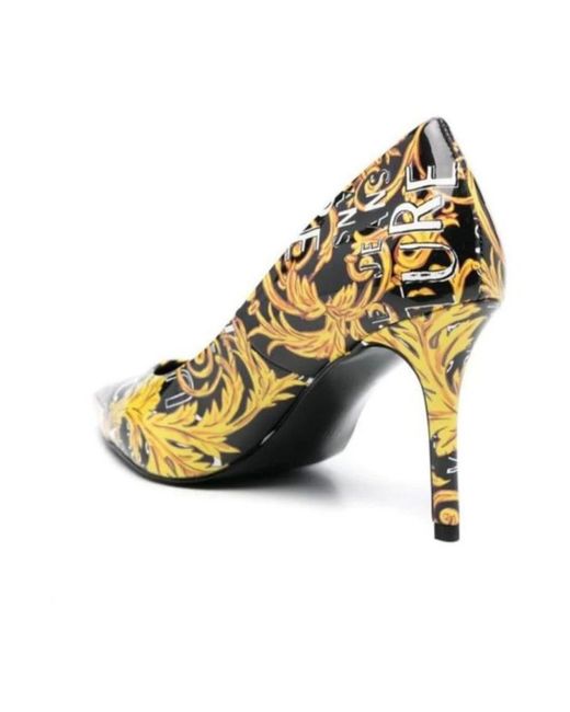 Shoes > heels > pumps Versace en coloris Metallic