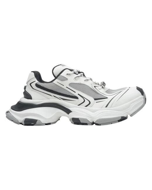 ESTRO White Sneakers
