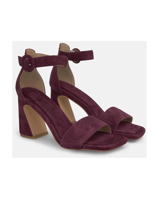Alma En Pena. Purple High Heel Sandals