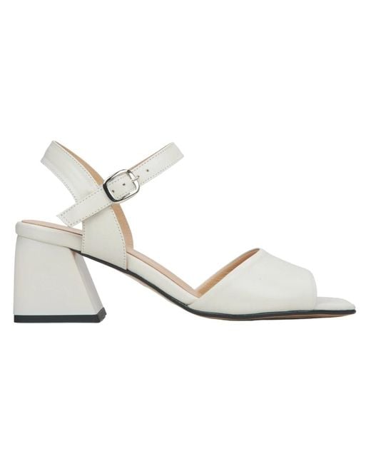 ESTRO High Heel Sandals in het White