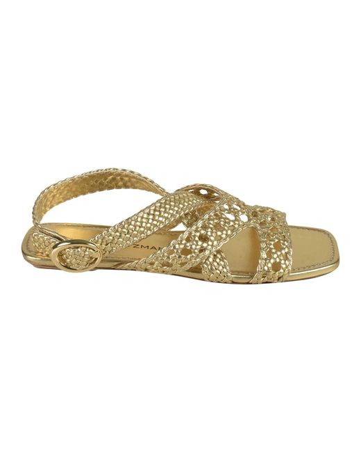 Stuart Weitzman Flat Sandals in het Metallic