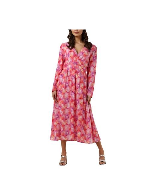 Ydence Midi Dresses in het Red
