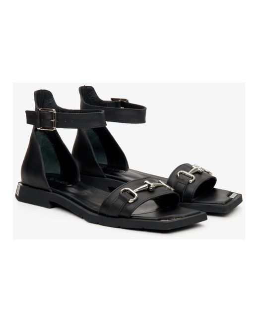 ESTRO Black Flat Sandals