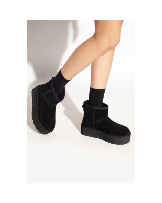 Winter Boots di Ugg in Black