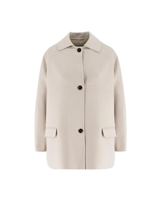 Kiton Jassen ,Wit ,Elegante Drie-Knoop Jas in het Natural