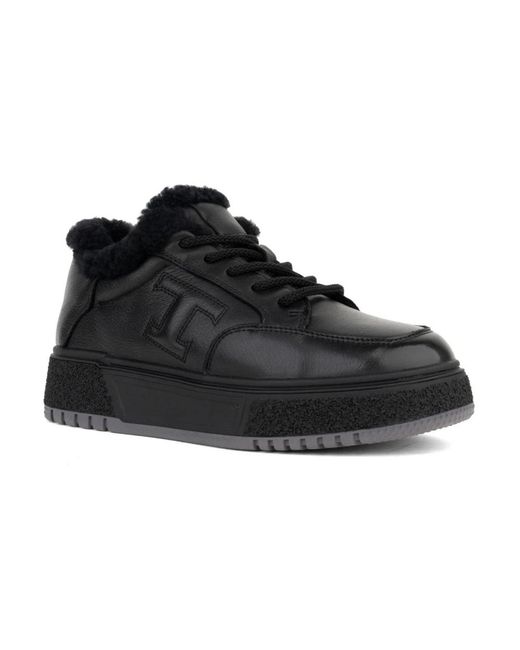 Linda Baumann Black Sneakers