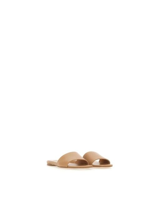 Aeyde Natural Sliders