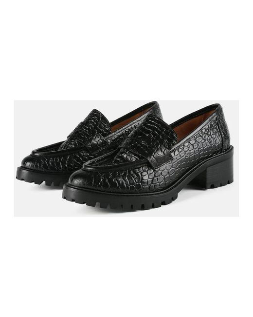 L37 Black Loafer
