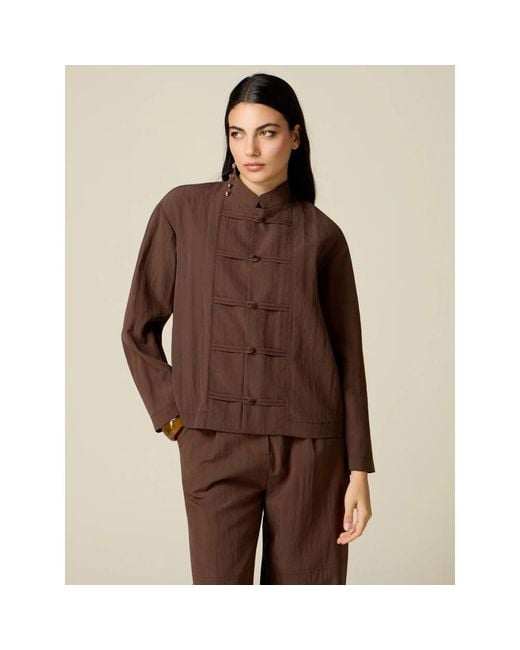 Light Jackets Oltre de color Brown