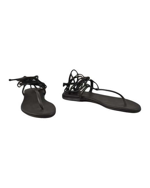 SKILLS & GENES Black Flat Sandals