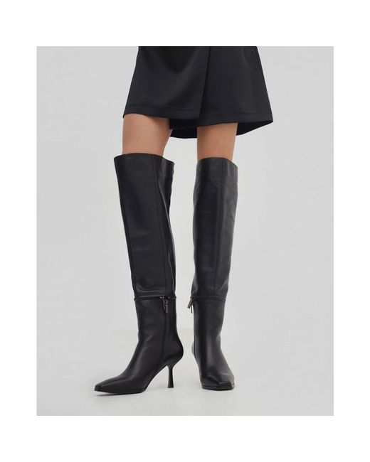 ESTRO Black Over-The-Knee Boots