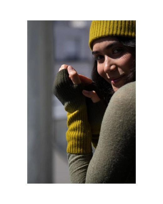 Gloves di Koon Cachemire in Green