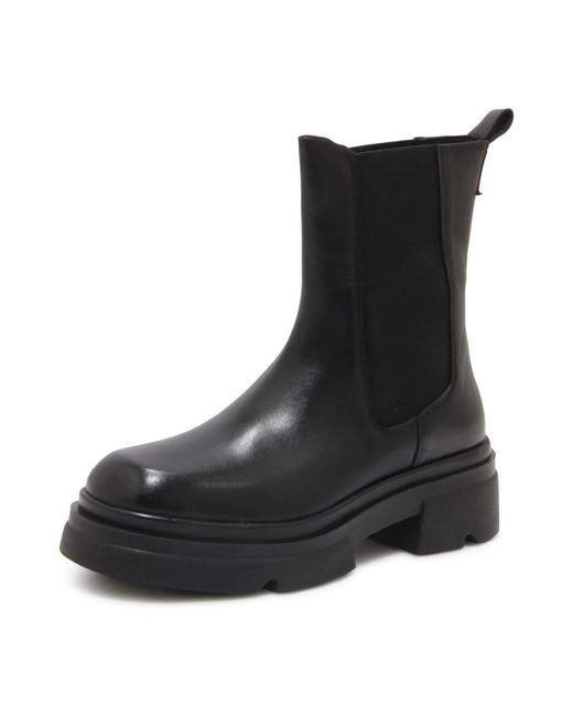 Emanuélle Vee Black Chelsea Boots