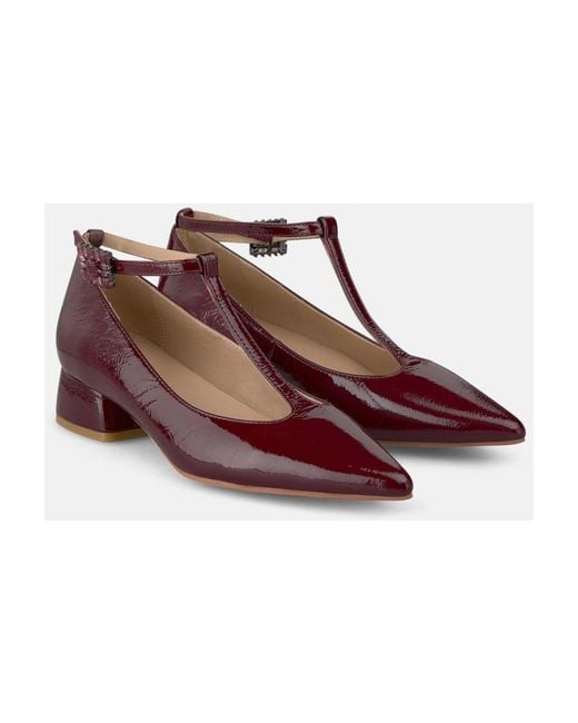 Alma En Pena. Brown Pumps
