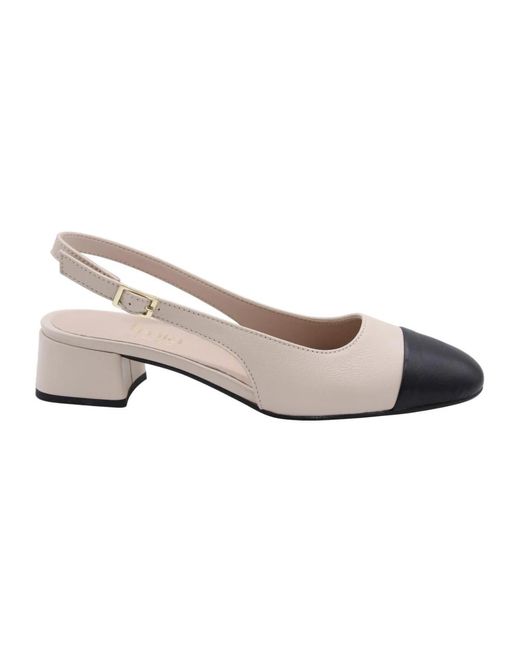 E mia Pumps in het White