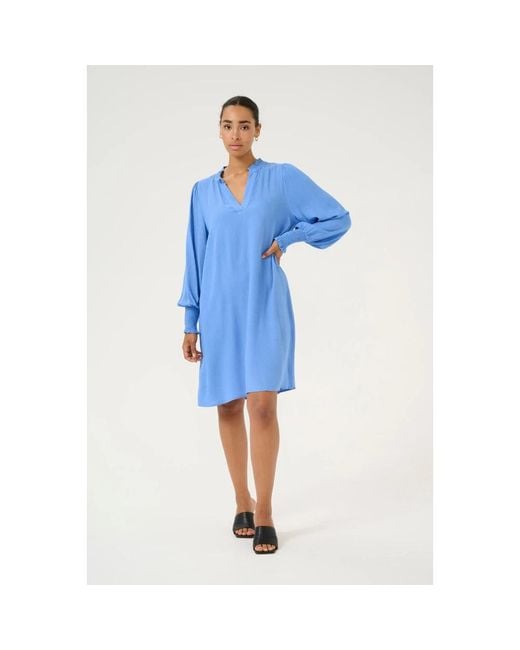 Kaffe Kleedjes ,Blauw ,Soepelvallende Jurk Met Smock Manchetten in het Blue