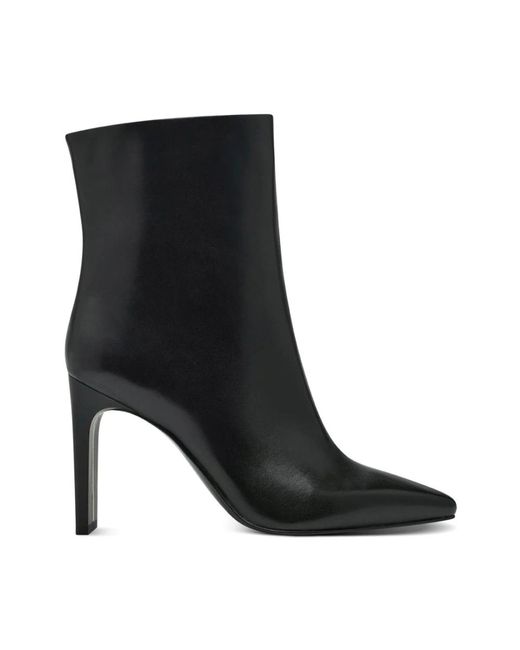 Heeled Boots di Tamaris in Black