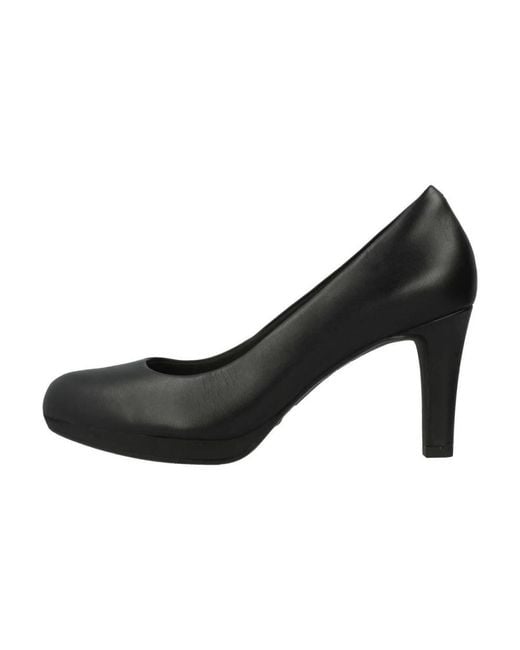 Clarks Adriel Viola in het Black