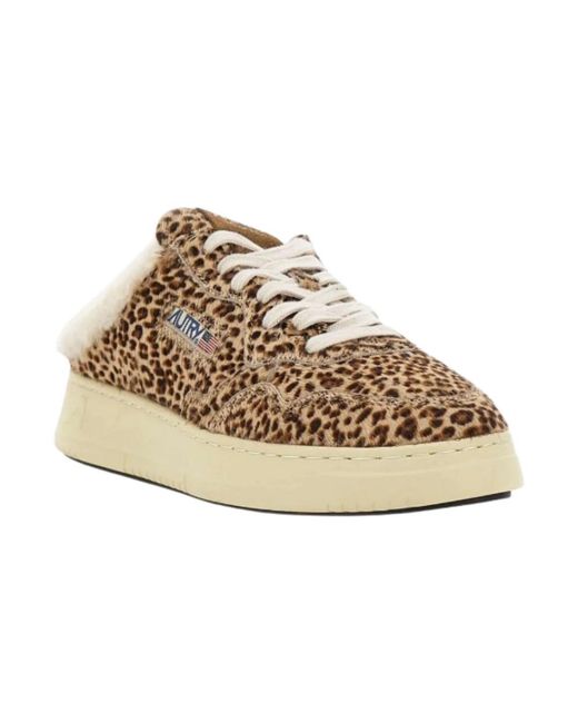 Autry Brown Stylische Sneakers Für Den Alltag