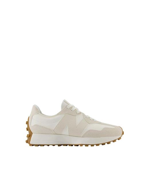 New Balance White Retro-inspirierte beige sneakers